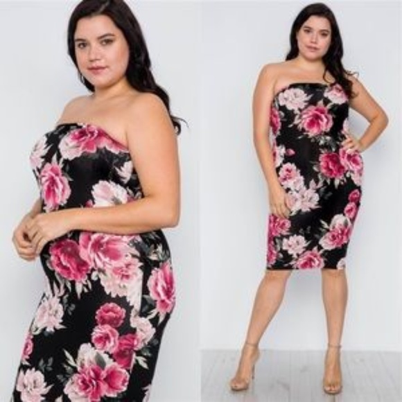 Color Swatch Dresses & Skirts - 🎁Summer fun black with roses formed tube dress